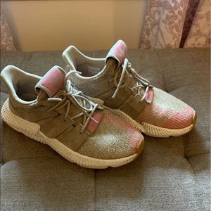 Adidas Prophere khaki pink sz 7